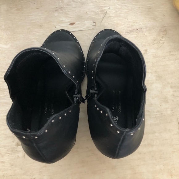 Studded ankle boots - Picture 4 of 5